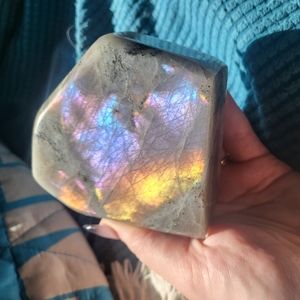 Labradorite free form